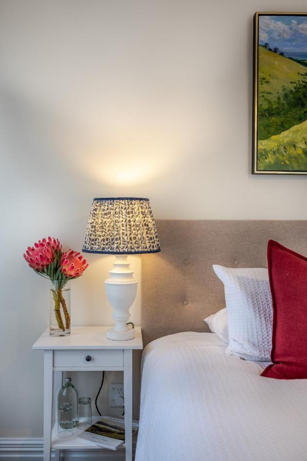 مبيت وإفطار أكارو French Bay House المظهر الخارجي الصورة