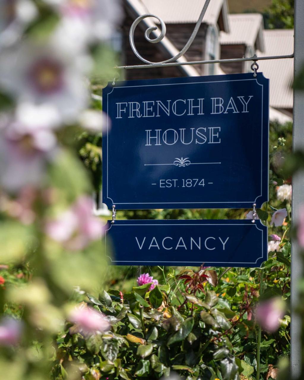 مبيت وإفطار أكارو French Bay House المظهر الخارجي الصورة
